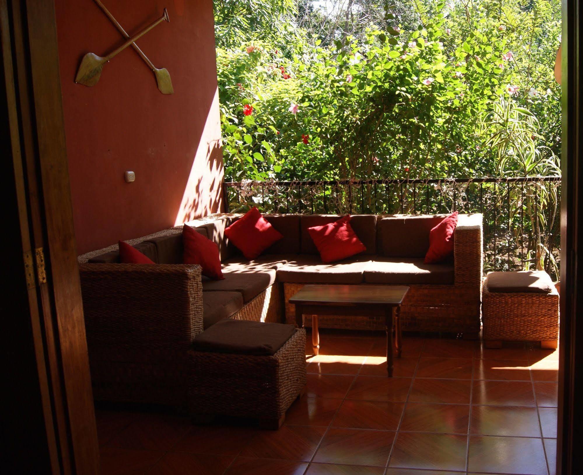 سان خوان ديل سور Chez Nous Bed & Breakfast المظهر الخارجي الصورة